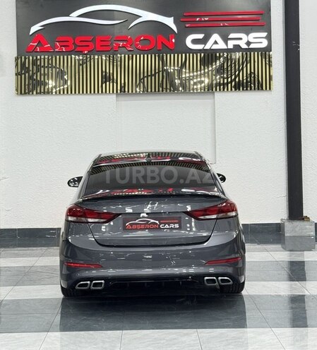 Hyundai Elantra 2015, 136,000 km - 1.6 л - Sumqayıt
