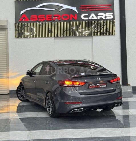 Hyundai Elantra 2015, 136,000 km - 1.6 л - Sumqayıt