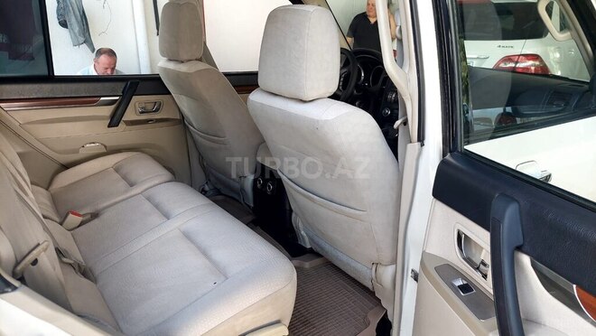 Mitsubishi Pajero 2008, 288,897 km - 3.0 l - Bakı