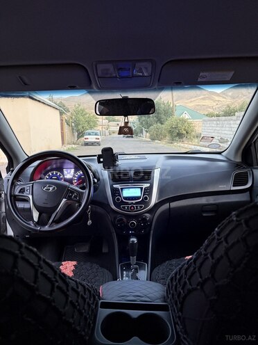 Hyundai Accent 2013, 180,000 km - 1.6 л - Naxçıvan