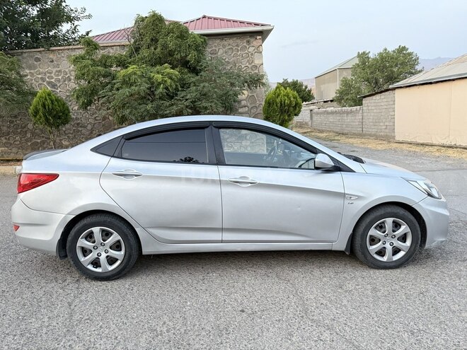 Hyundai Accent 2013, 180,000 km - 1.6 л - Naxçıvan