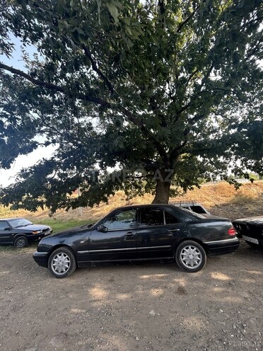 Mercedes E 240 1998, 370,001 km - 2.4 l - Cəlilabad