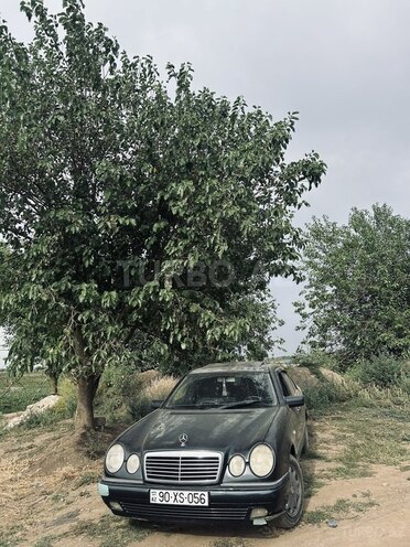 Mercedes E 240 1998, 370,001 km - 2.4 l - Cəlilabad