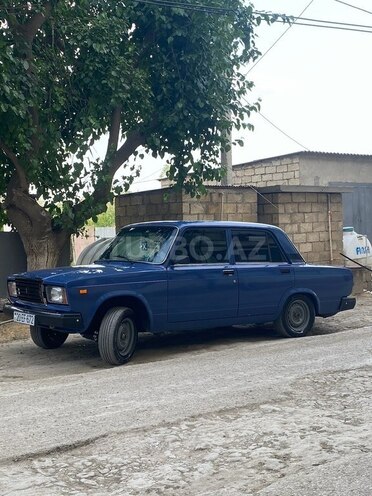LADA (VAZ) 2107 2005, 90,000 km - 1.6 l - Salyan