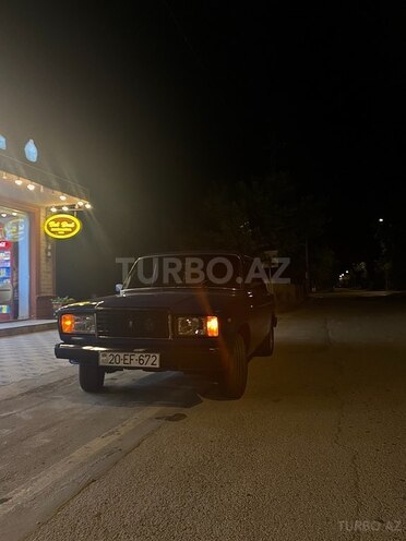 LADA (VAZ) 2107 2005, 90,000 km - 1.6 l - Salyan