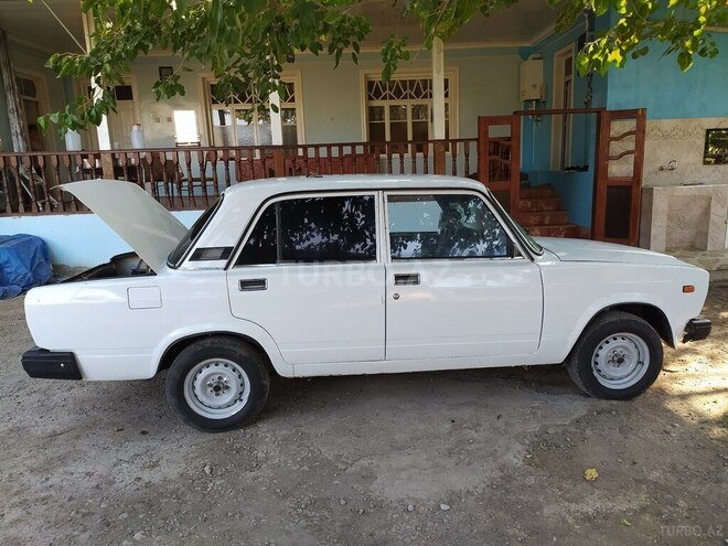 LADA (VAZ) 2107 2004, 100,000 km - 1.6 l - Yevlax