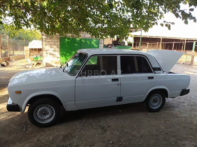 LADA (VAZ) 2107 2004, 100,000 km - 1.6 l - Yevlax