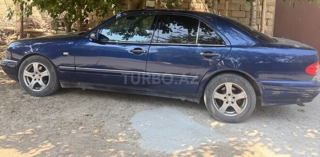 Mercedes E 240 1999, 313,500 km - 2.4 l - Bakı