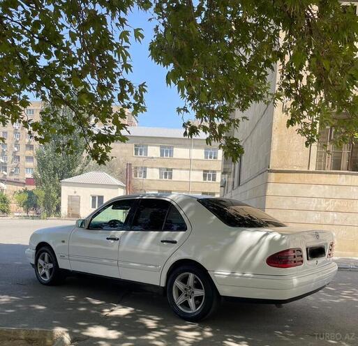 Mercedes E 220 1997, 245,000 km - 2.2 l - Bakı