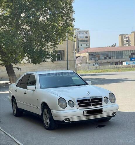 Mercedes E 220 1997, 245,000 km - 2.2 l - Bakı