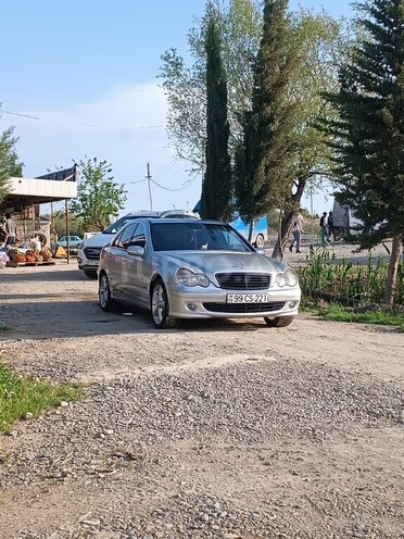 Mercedes C 240 2002, 471,331 km - 2.6 л - Şirvan
