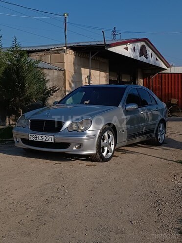 Mercedes C 240 2002, 471,331 km - 2.6 л - Şirvan