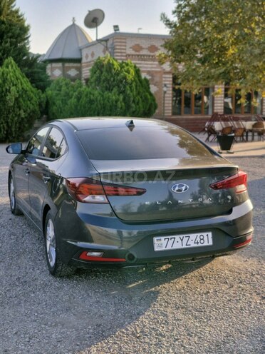 Hyundai Elantra 2019, 175,418 km - 2.0 l - Bakı