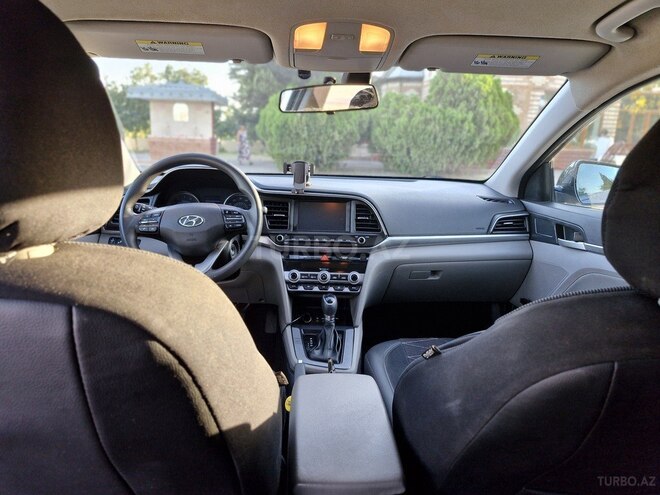 Hyundai Elantra 2019, 175,418 km - 2.0 l - Bakı