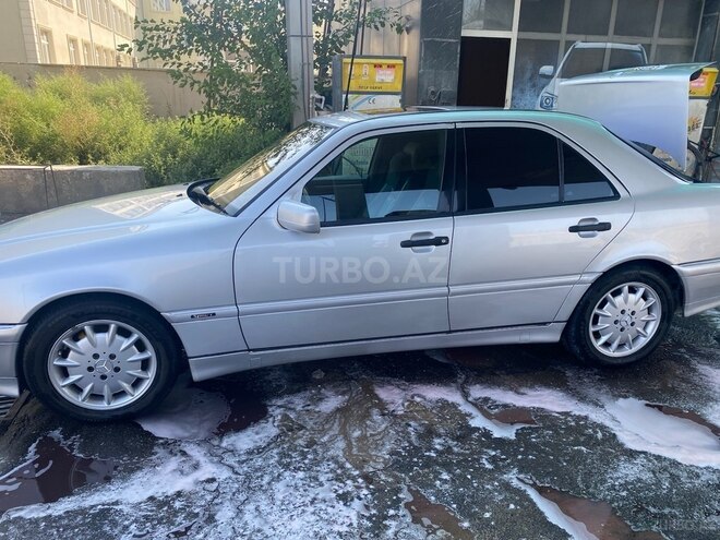 Mercedes C 280 2000, 345,000 km - 2.8 l - Bakı