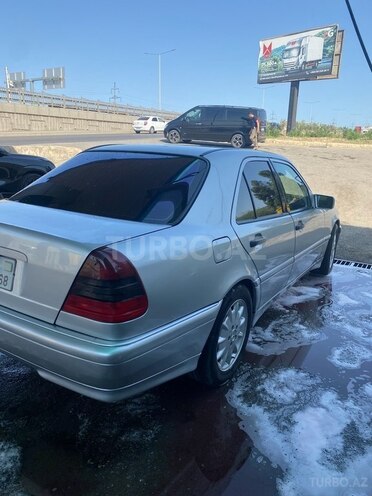 Mercedes C 280 2000, 345,000 km - 2.8 l - Bakı