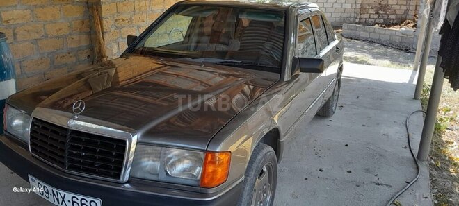 Mercedes 190 1991, 300,000 km - 1.8 l - Şəki