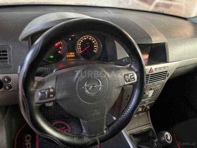 Opel Astra 2004, 272,093 km - 1.4 l - Salyan