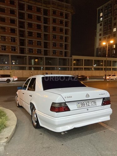 Mercedes E 230 1987, 123,321 km - 2.3 л - Bakı