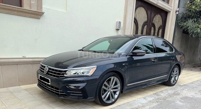 Volkswagen Passat (North America) 2017, 196,000 km - 1.8 l - Gəncə