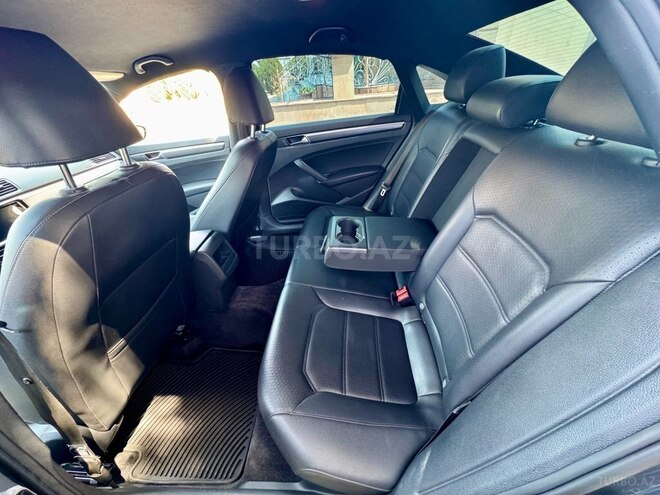 Volkswagen Passat (North America) 2017, 196,000 km - 1.8 l - Gəncə