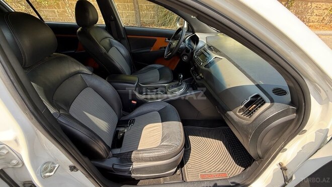 Kia Sportage 2014, 181,000 km - 2.0 l - Bakı