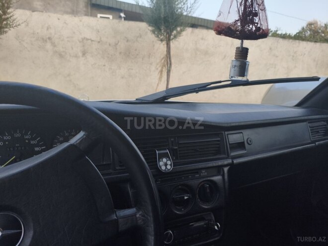 Mercedes 190 1989, 350,000 km - 2.0 l - Şəki