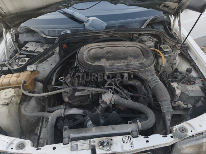 Mercedes 190 1989, 350,000 km - 2.0 l - Şəki