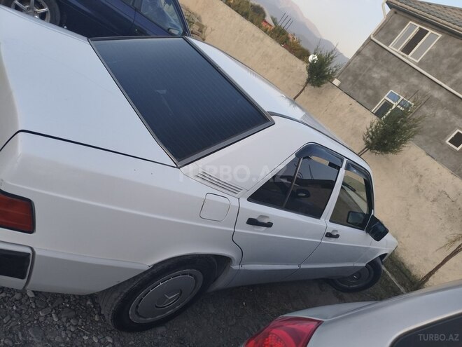 Mercedes 190 1989, 350,000 km - 2.0 l - Şəki