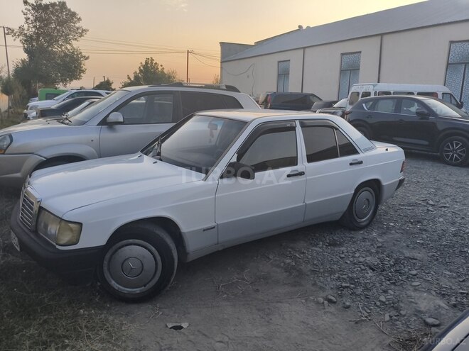 Mercedes 190 1989, 350,000 km - 2.0 l - Şəki