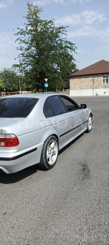 BMW 525 2003, 253,000 km - 2.5 l - Zaqatala