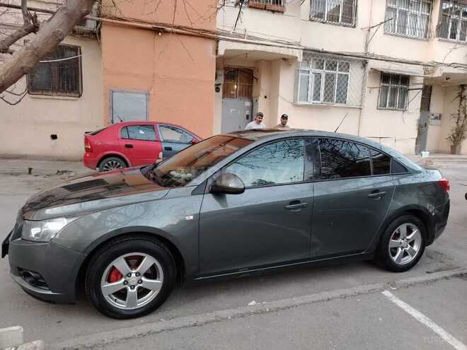 Chevrolet Cruze 2011, 218,000 km - 1.8 l - Sumqayıt