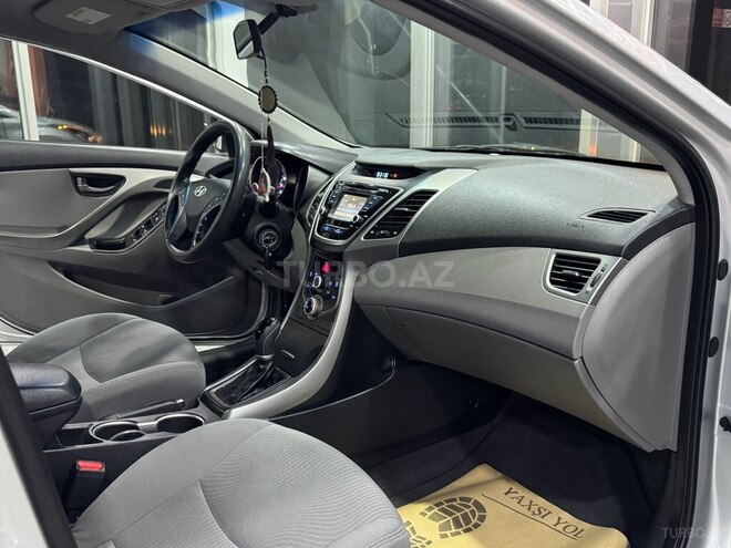 Hyundai Elantra 2015, 97,594 km - 1.8 l - Xırdalan