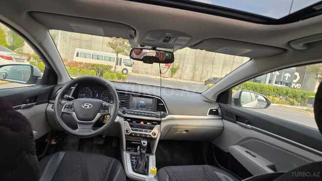 Hyundai Elantra 2018, 72,500 km - 2.0 l - Bakı