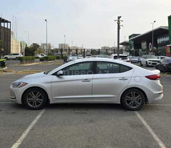 Hyundai Elantra 2018, 72,500 km - 2.0 l - Bakı