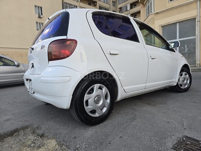 Toyota Vitz 2002, 268,000 km - 1.0 l - Bakı