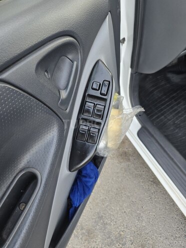 Toyota Vitz 2002, 268,000 km - 1.0 l - Bakı