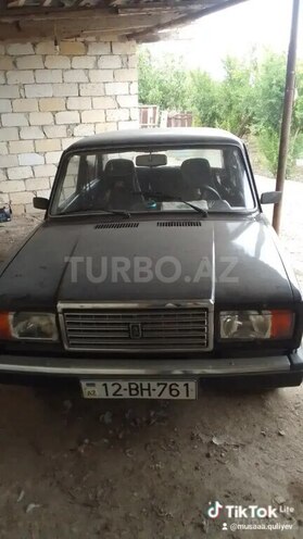 LADA (VAZ) 2107 2007, 40,000 km - 16.0 l - Salyan