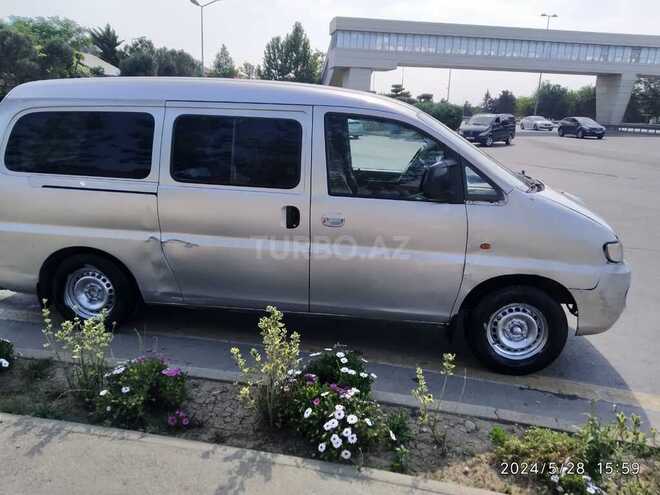 Hyundai H-1 2004, 400,000 km - 2.5 l - Bakı