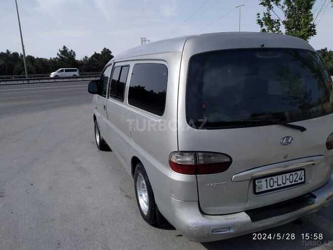 Hyundai H-1 2004, 400,000 km - 2.5 l - Bakı