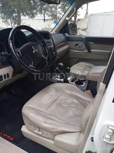 Mitsubishi Pajero 2007, 300,000 km - 3.0 л - Bakı