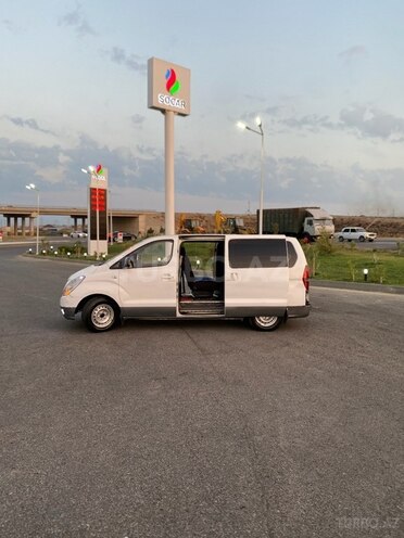 Hyundai H-1 2009, 600,000 km - 2.5 l - Bakı
