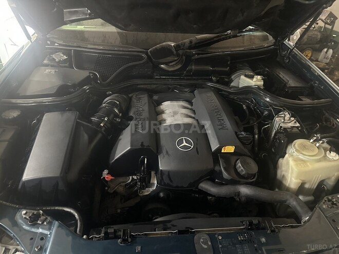 Mercedes E 240 1999, 304,000 km - 2.4 l - Bakı