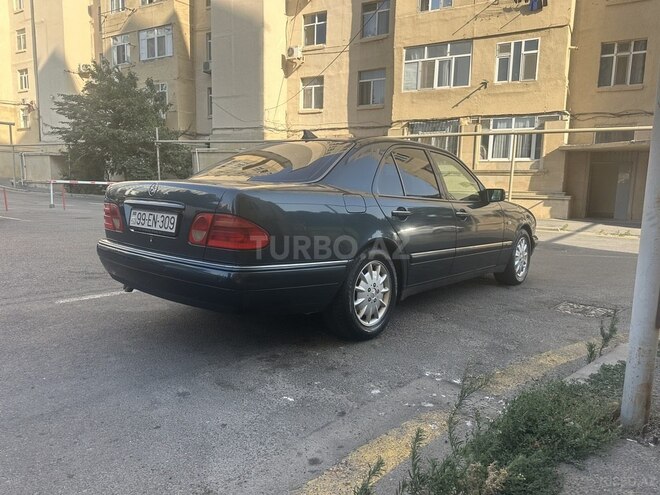 Mercedes E 240 1999, 304,000 km - 2.4 l - Bakı