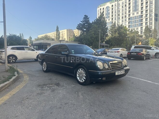 Mercedes E 240 1999, 304,000 km - 2.4 l - Bakı