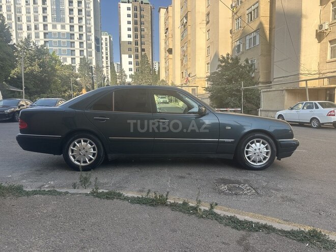 Mercedes E 240 1999, 304,000 km - 2.4 l - Bakı