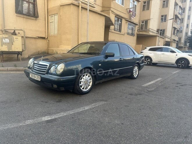Mercedes E 240 1999, 304,000 km - 2.4 l - Bakı