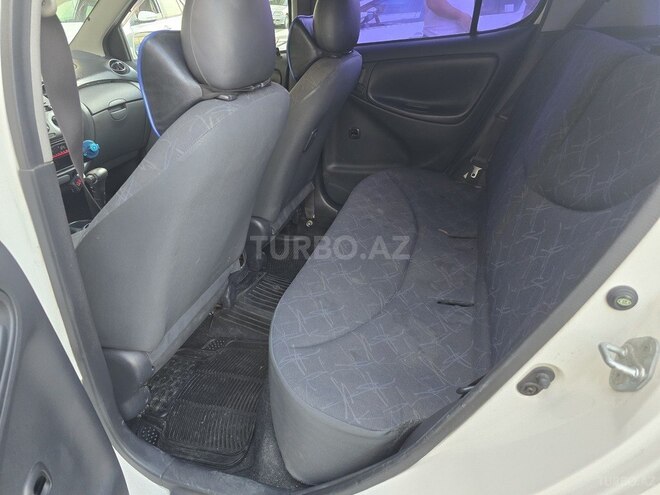 Toyota Vitz 2002, 268,000 km - 1.0 l - Bakı