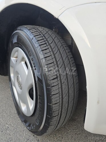 Toyota Vitz 2002, 268,000 km - 1.0 l - Bakı