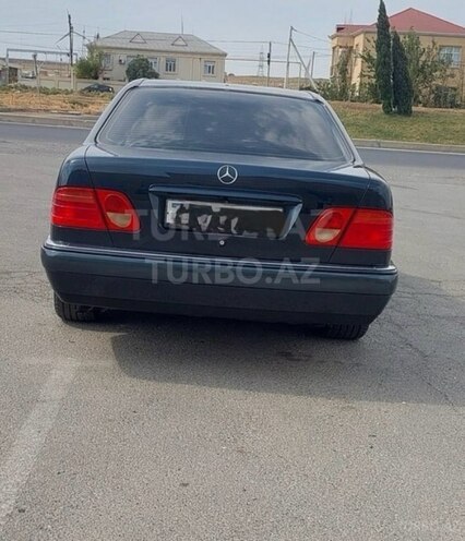 Mercedes E 240 1999, 313,500 km - 2.4 l - Bakı